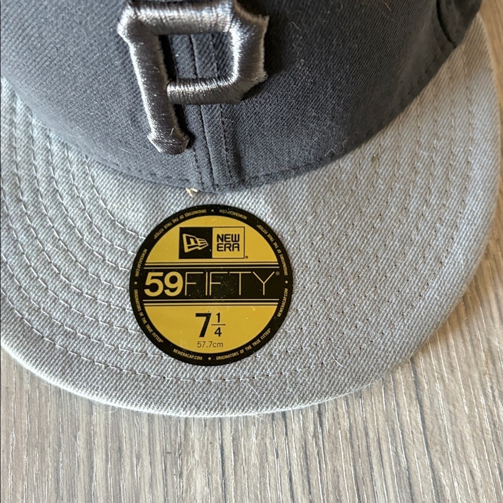 New Era 59FIFTY Pittsburgh Pirates Gray Fitted Hat Size 7 1/4 - Picture 2 of 5